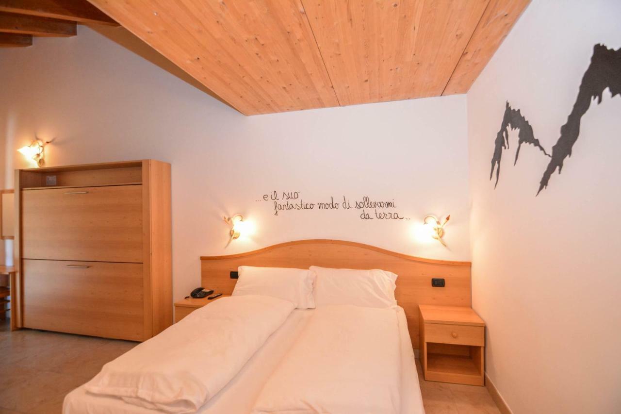 Alpieve Albergo Pieve Pieve Di Ledro Eksteriør bilde