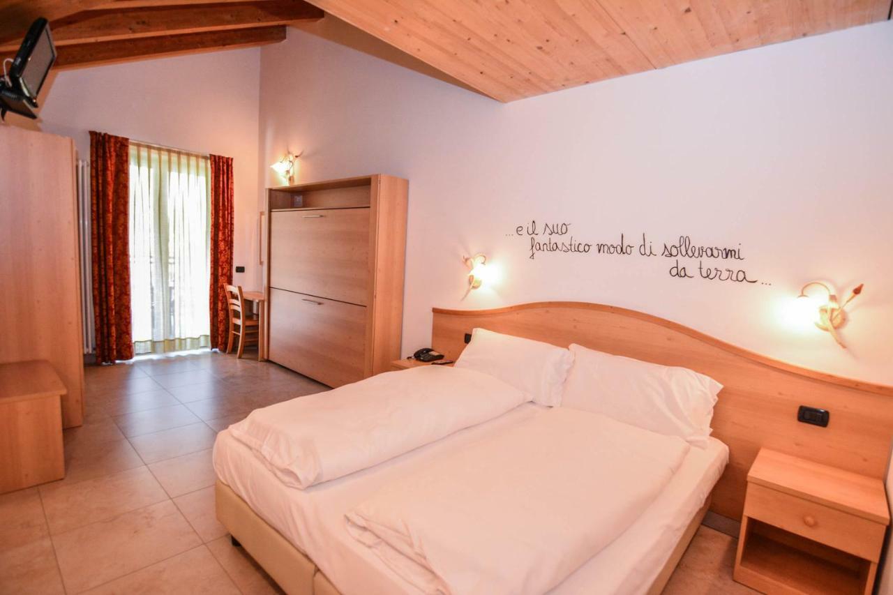Alpieve Albergo Pieve Pieve Di Ledro Eksteriør bilde